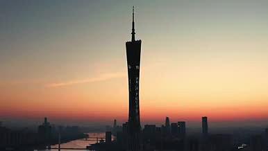 4k航拍清晨黎明时分的广州塔建筑剪影视频的预览图